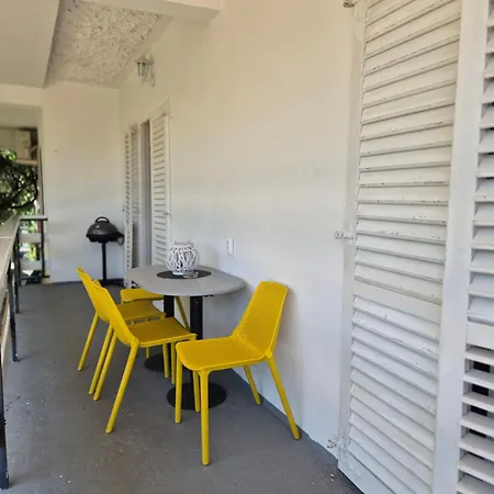 Charlie Apartment *