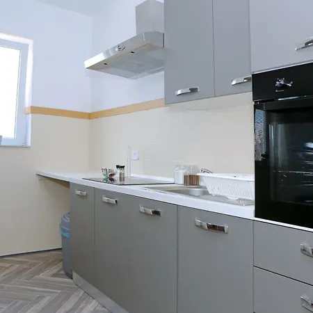 Charlie Apartment