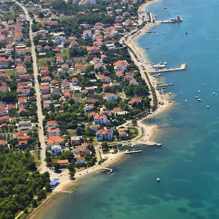 Charlie Apartman Vrsi
